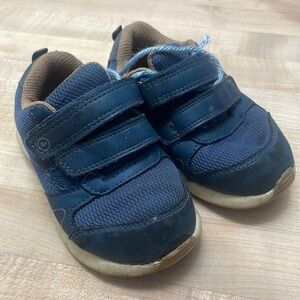 Stride rite munchkin toddler sneakers